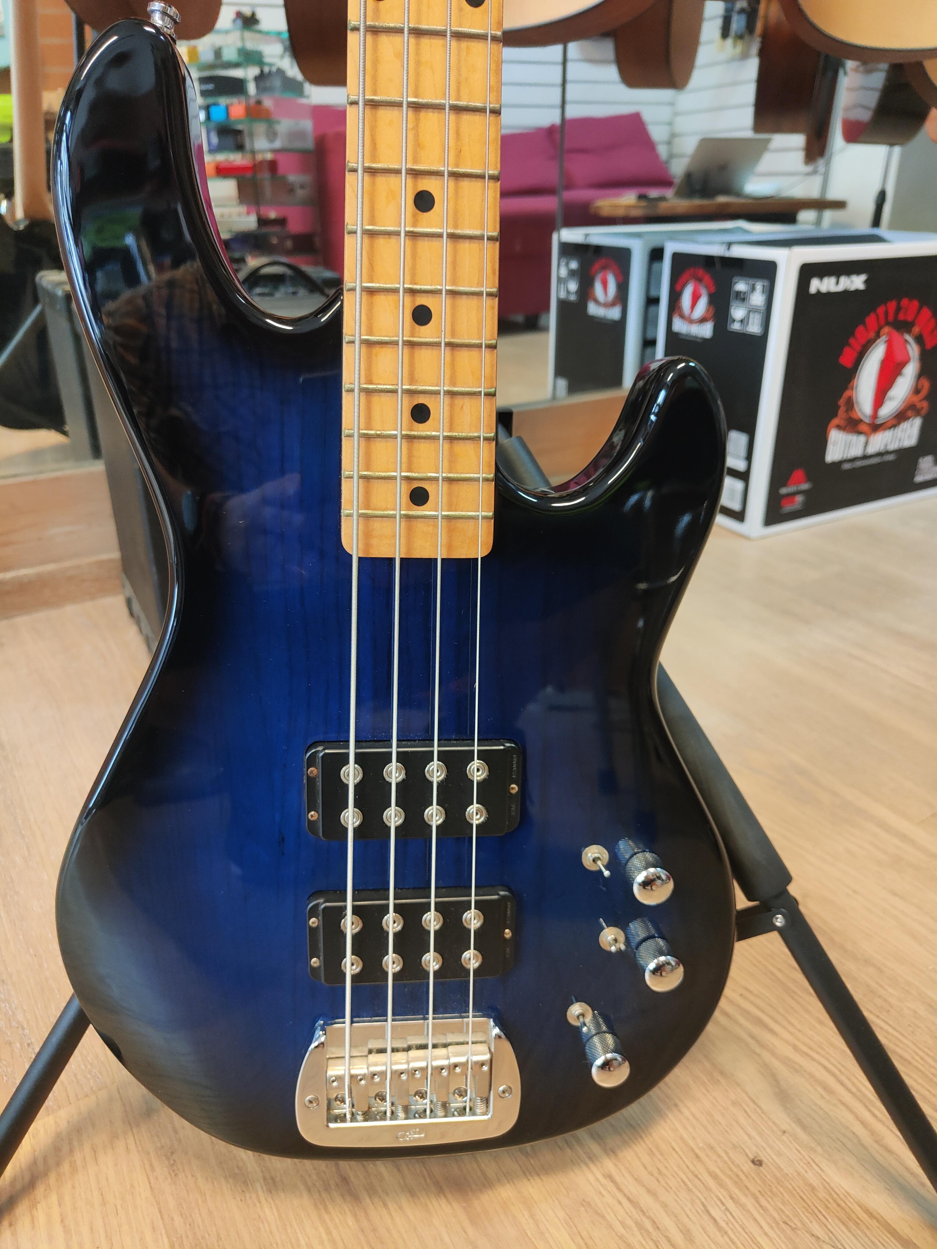 G&L L2000
